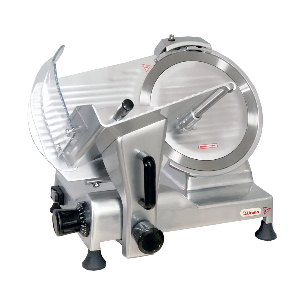Fatiador Urano SM 300 Semiautomático em operação cortando frios com precisão para delicatessens supermercados e açougues