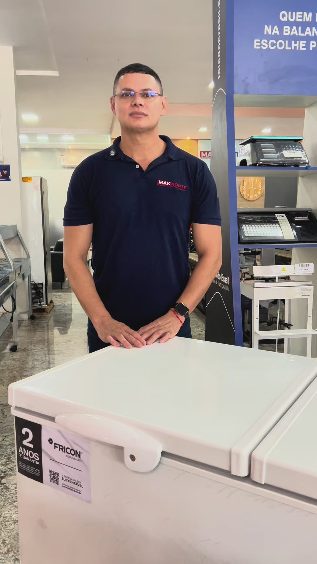 Freezer Conservador Horizontal Fricon HCED 411 Padrão 220V 2C000  — Refrigerador Dupla Ação 411 Litros 2 Tampas Cegas